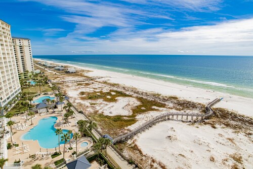 Beach Club - Catalina 1405 - Sleeps 8 - Pools, Right on the Beach!