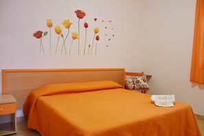 1 bedroom, WiFi, bed sheets - Cozy apartment olive land  (Vieste)