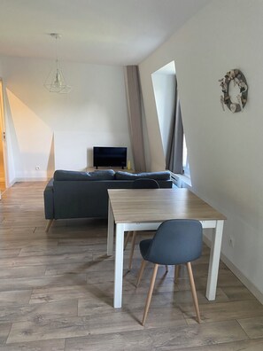 TV - Studio Lumineux Dans une Résidence de Charme au Cœur des Remparts (Gravelines)
