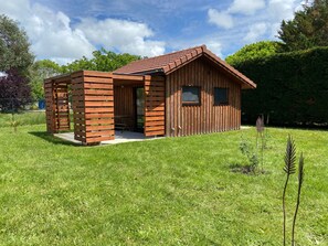 Exterior - My Ocean Cabin with Garden and Air Conditioning, Steps from the Beach (Le Verdon-sur-Mer)