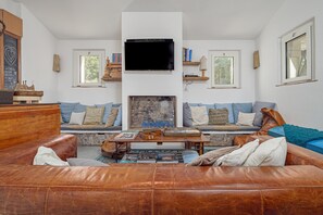 TV, fireplace, DVD player, stereo