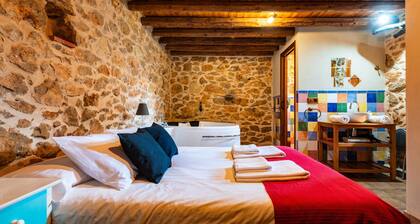 Holiday Home 'Casa Relax' with Mountain View, Shared Pool and Wi-Fi