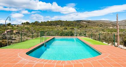 Country House 'Casa Dragons' with Mountain View, Shared Pool and Wi-Fi
