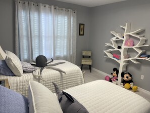 3 soverom, strykejern/-brett, wi-fi og sengetøy