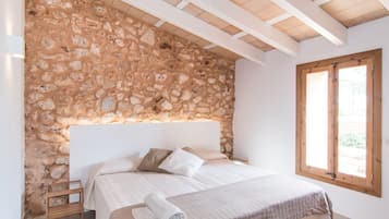 6 habitaciones, tabla de planchar con plancha y wifi gratis