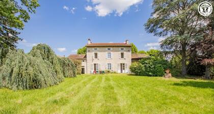 La Charmille - AZE - Gîte