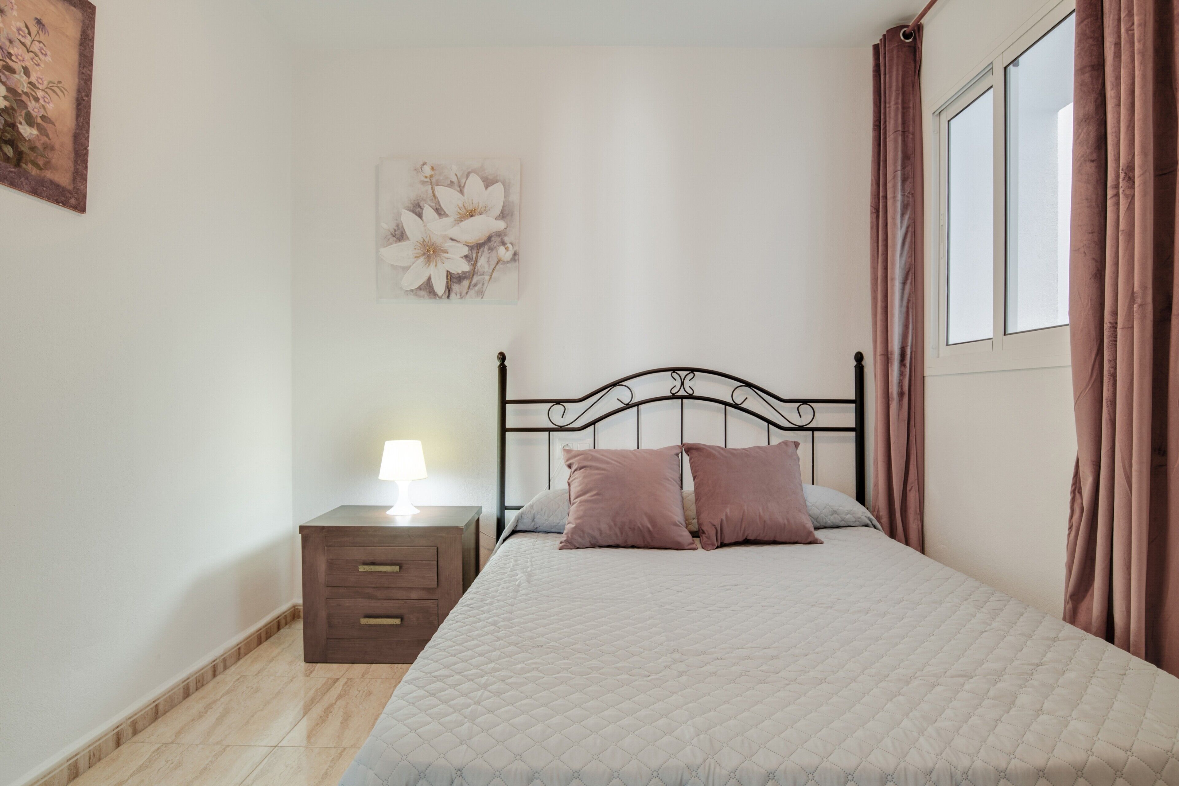 4 Schlafzimmer, Bügeleisen/Bügelbrett, kostenloses WLAN, Bettwäsche