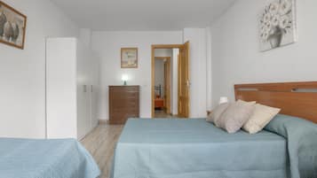 4 camere, ferro/asse da stiro, Wi-Fi gratuito, lenzuola