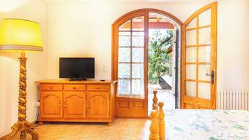 2 bedrooms, free WiFi