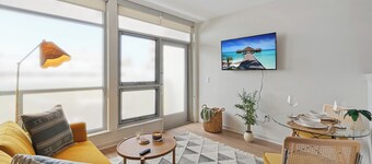 Central studio in Santa Monica w FREE parking