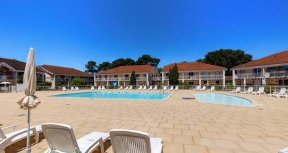 Appartement "Les Vertmarines" avec piscine partagée, terrasse privée et Wi-Fi