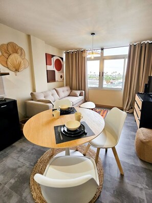 Dining - Design Flat 305 in `playa-del-ingles` (Playa del Ingles)