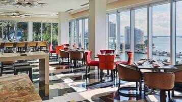 Daily local cuisine breakfast for a fee