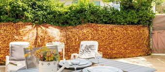 Studio Apartment 'Petit Nid Cosy De L' Albret' with Private Terrace, Private Garden and Wi-Fi