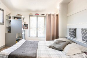 1 bedroom, desk, iron/ironing board, free WiFi