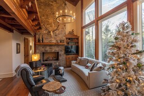 House, Multiple Beds, Hot Tub, Mountain View (A Robins Nest) | Living area | Fireplace - A Robins Nest (Blowing Rock)