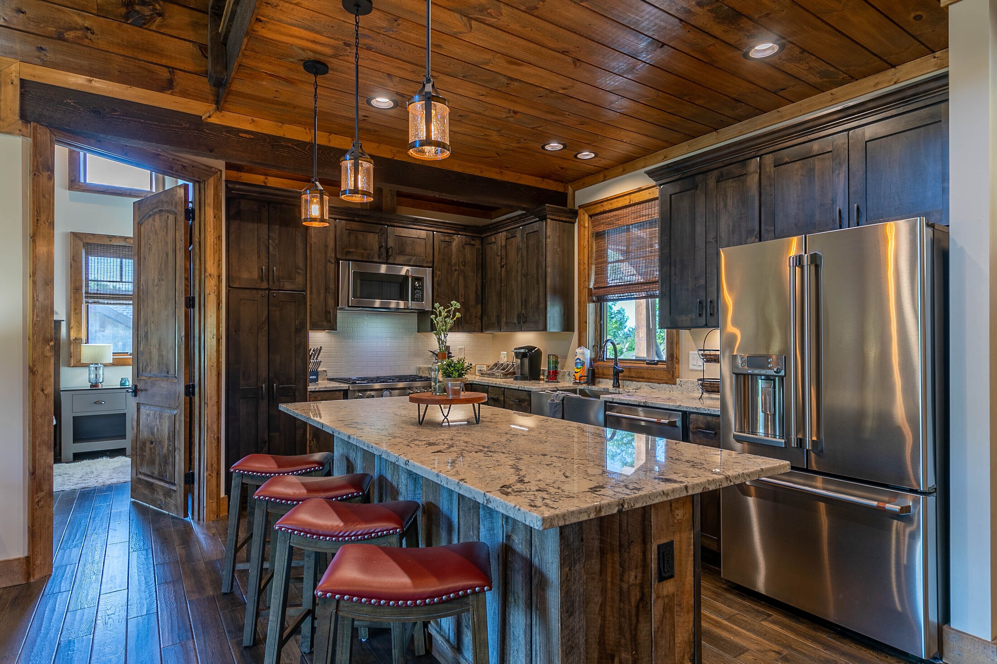 Cabin, nhiều giường, bồn tắm nước nóng, quang cảnh núi (Happy Camper at Eagles Nest) | Bếp riêng | Dụng cụ pha cà phê/trà 