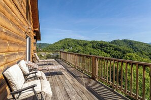 Cabin, Multiple Beds, Hot Tub, Mountain View (3 Peaks Lodge) | Property grounds - 3 Peaks Lodge (Vilas)