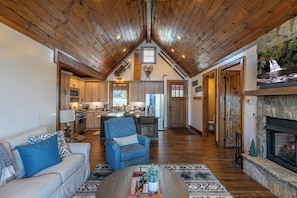 Cabin, Multiple Beds, Patio, Mountain View (Eagles Escape at Eagles Nest) | Living area - Eagles Escape at Eagles Nest (Banner Elk)