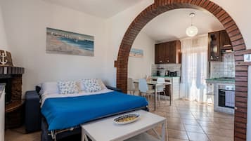 1 habitación, tabla de planchar con plancha, wifi gratis y ropa de cama