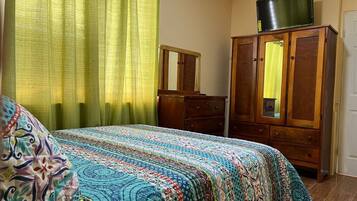 1 habitación, tabla de planchar con plancha, wifi y ropa de cama