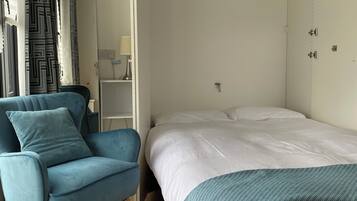 1 bedroom, travel cot, free WiFi, bed sheets
