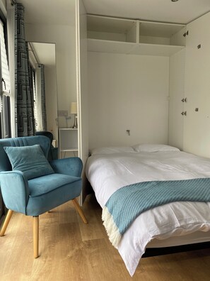 1 Schlafzimmer, Reisekinderbett, kostenloses WLAN, BettwÀsche