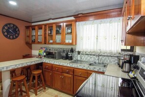 Private kitchen - The Hidden Gem in La Fortuna (Torre Ecolodge)
