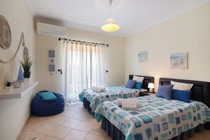 3 bedrooms, iron/ironing board, free WiFi, bed sheets - Apartment 'J R Dream house' with Terrace, Garden and Shared Pool (Quarteira)