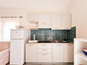 Interior - Apartment 'Bilocale Scirocco De Luxe' with Private Terrace and Air Conditioning (Portoferraio)