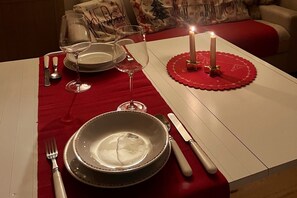 Dining - Apartment 'Ninette, Intimità E Natura' with Mountain View, Private Terrace and Wi-Fi (Sauze di Cesana)
