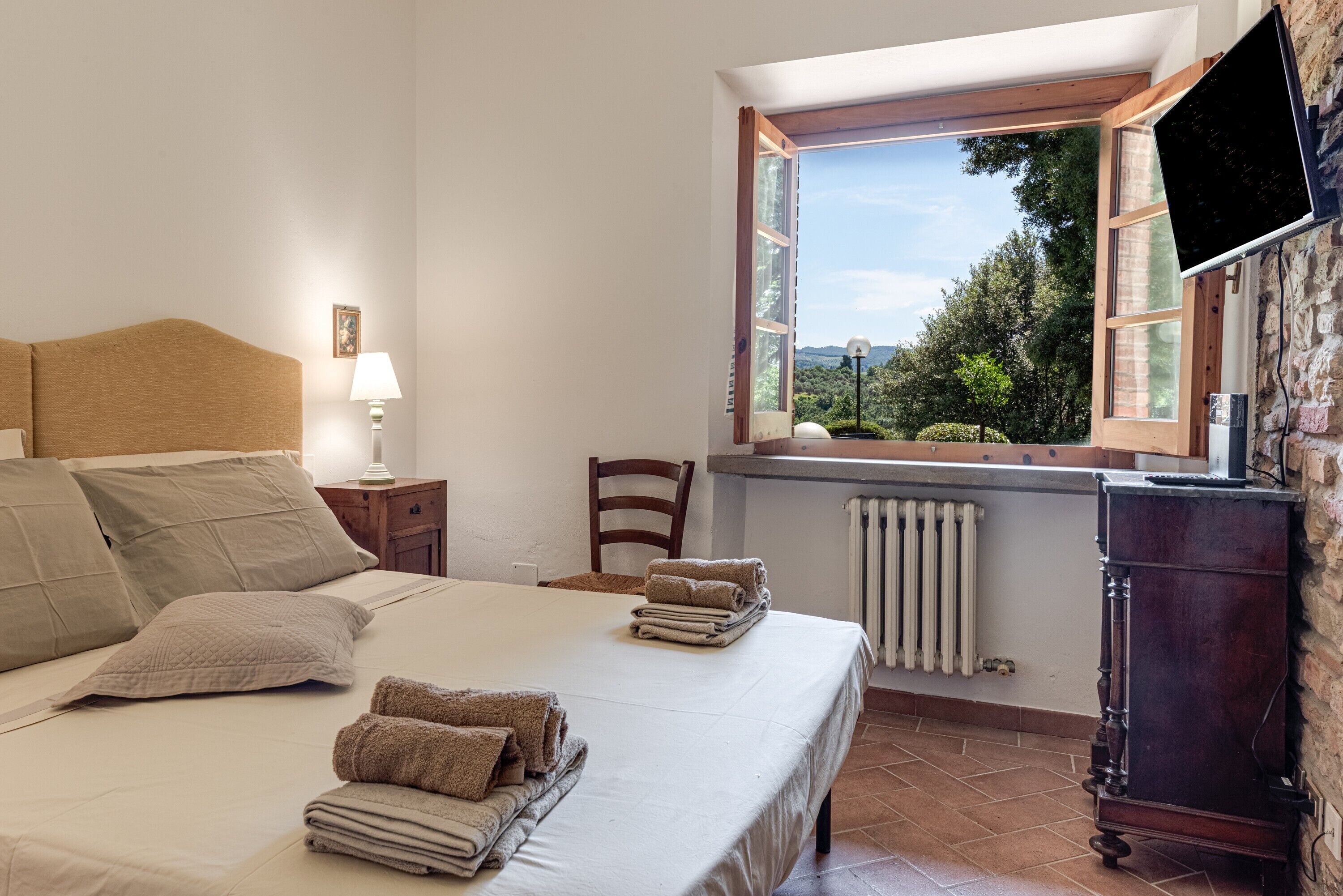 4 habitaciones, wifi gratis y ropa de cama 