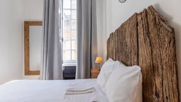 1 chambre, fer et planche Ă repasser, Wi-Fi gratuit, draps fournis