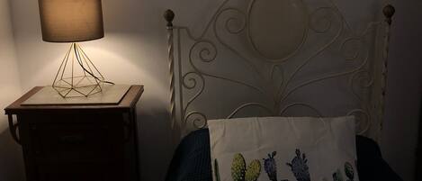 2 Schlafzimmer, Bügeleisen/Bügelbrett, Bettwäsche