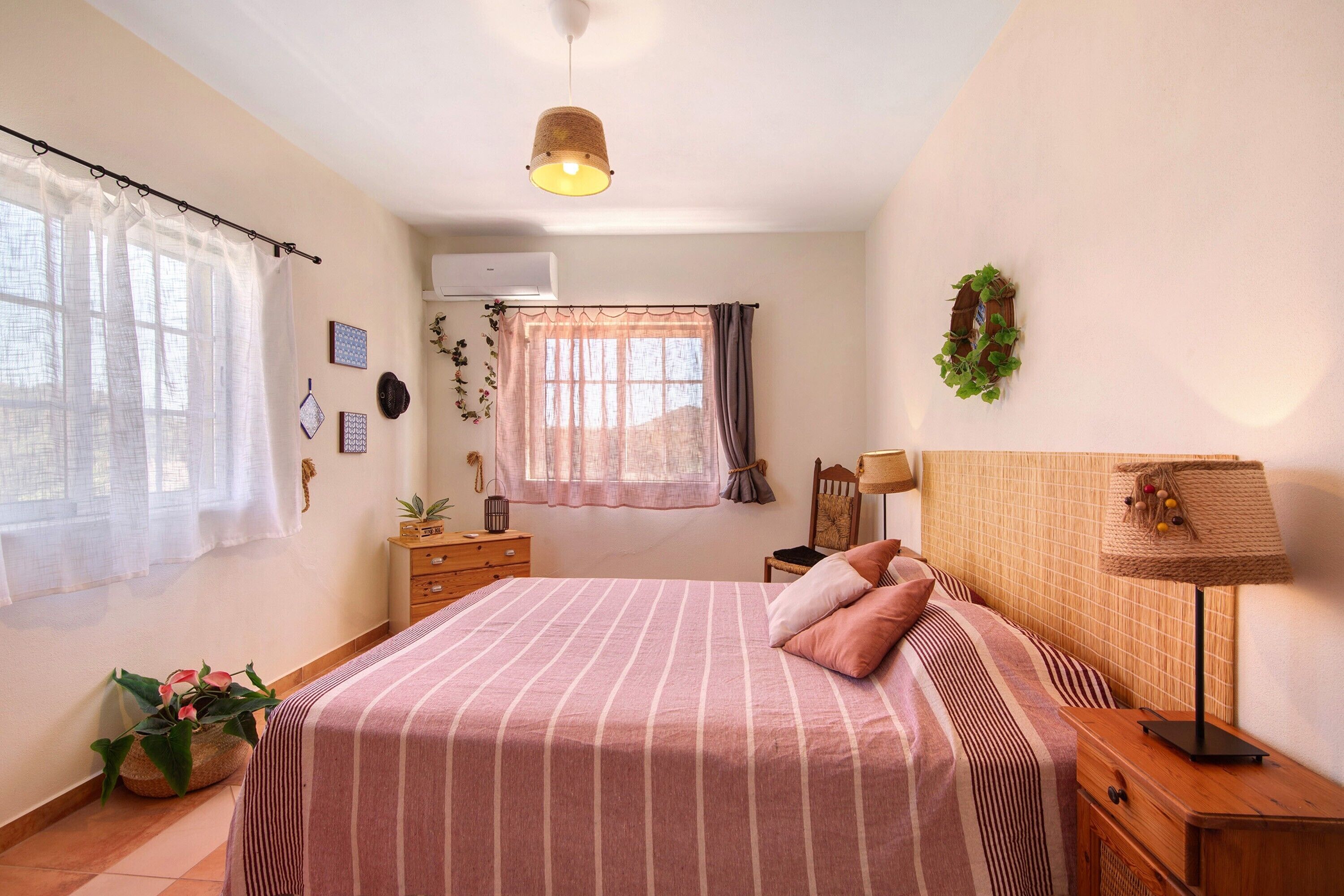 2 chambres, Wi-Fi gratuit, draps fournis