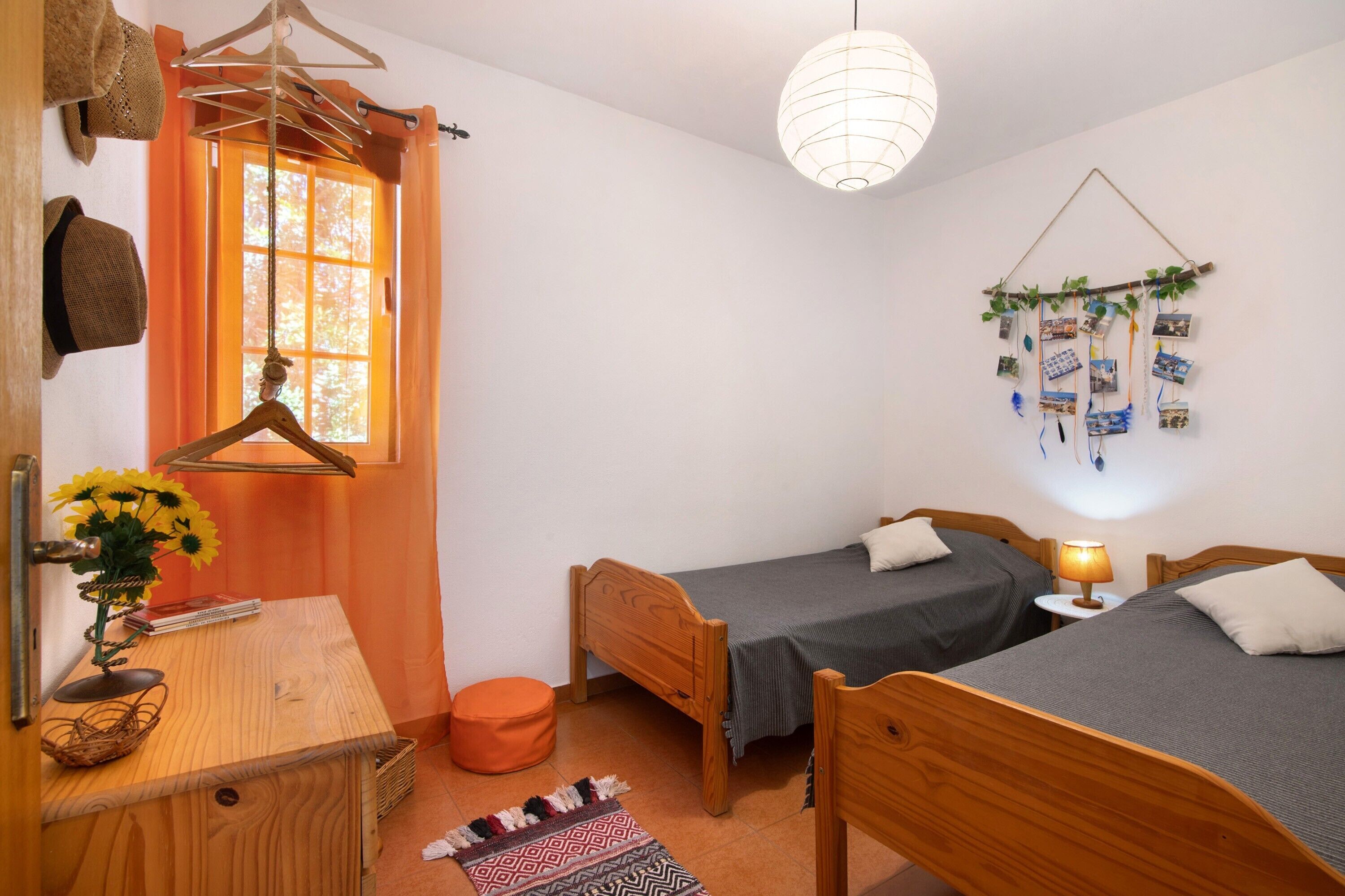 2 habitaciones, wifi gratis y ropa de cama 