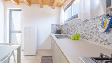 Refrigerador, horno, parrilla de estufa y lavavajillas