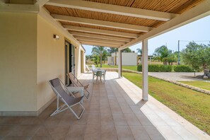 Terrace/patio - Wonderful Holiday Home Agritre (San Lorenzo)