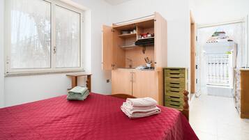 1 quarto, roupa de cama