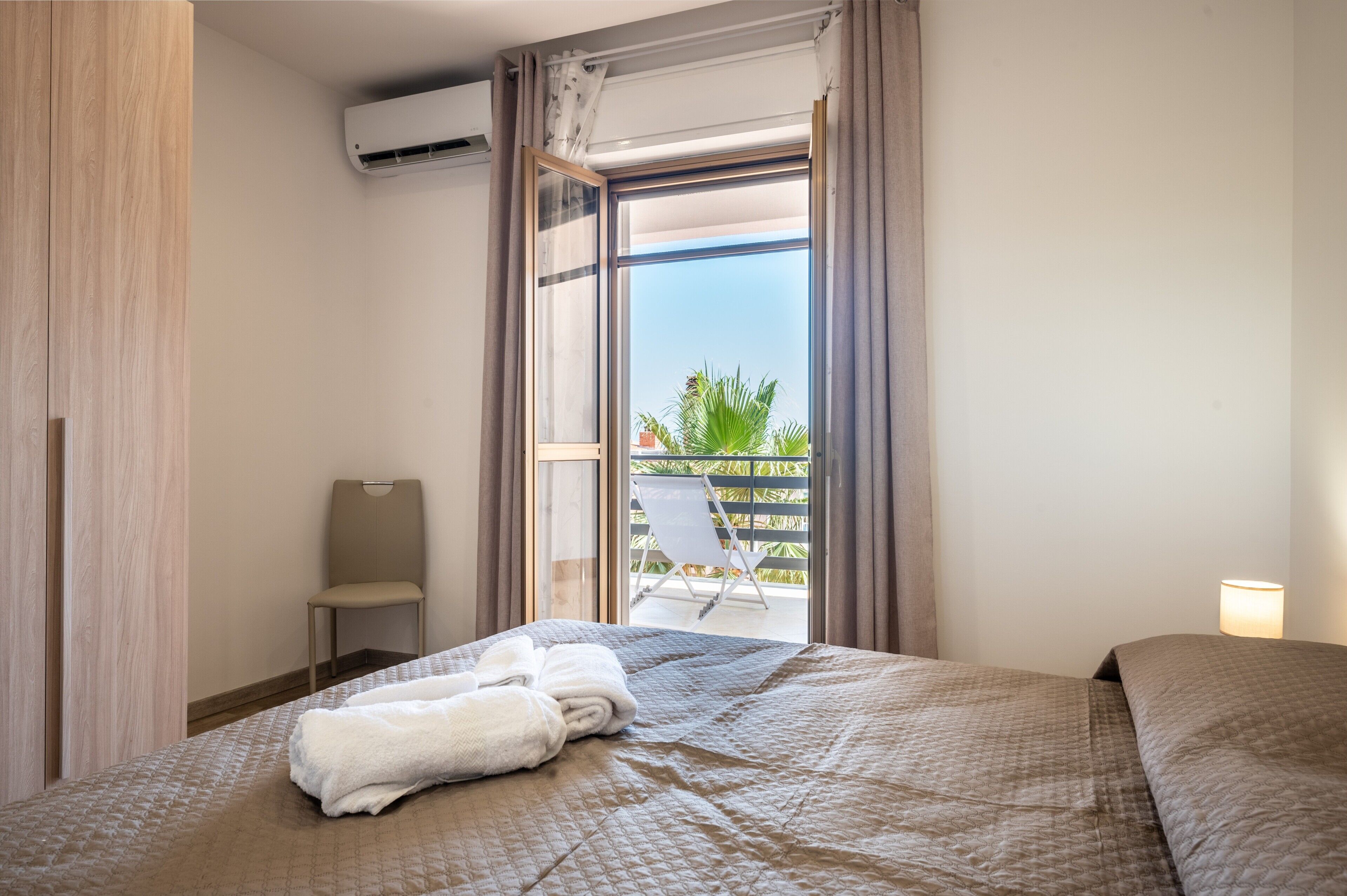 4 chambres, fer et planche à repasser, Wi-Fi gratuit, draps fournis