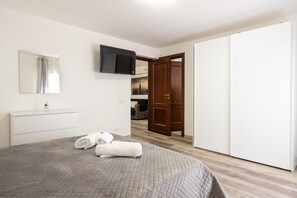 2 sovrum, strykjärn/strykbräda, gratis wi-fi och sängkläder