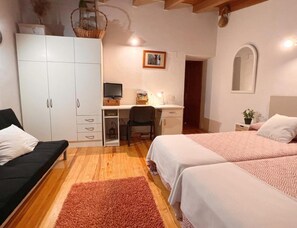 4 Schlafzimmer, Bügeleisen/Bügelbrett, kostenloses WLAN, Bettwäsche