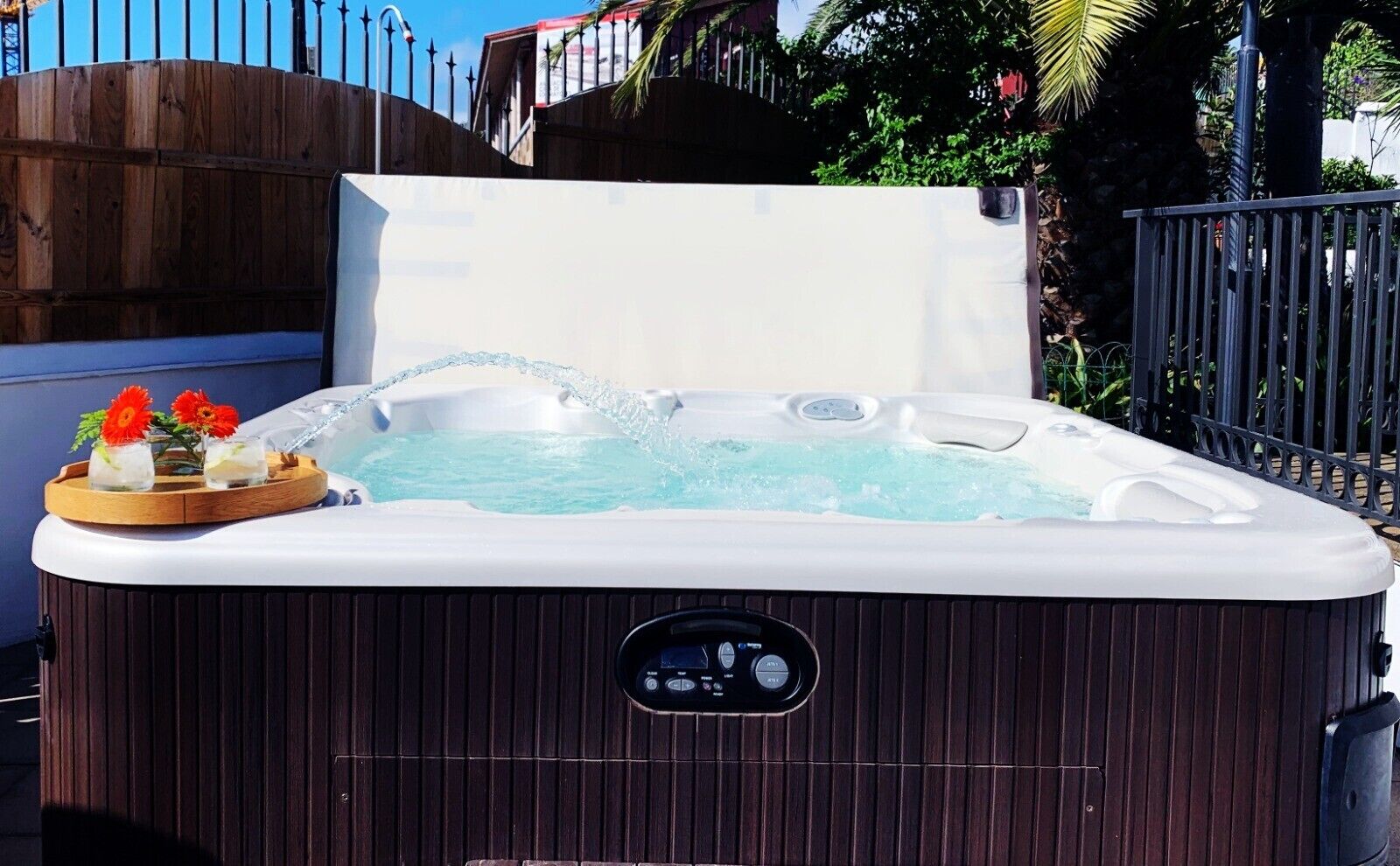 Outdoor spa tub
