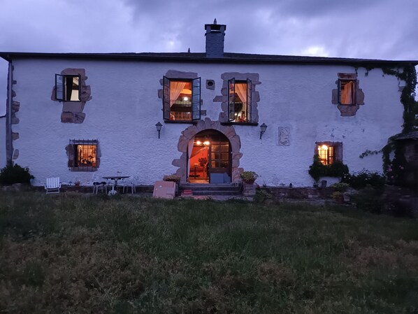 Exterior - Chalet 'Palacio De Cantiz' with Private Terrace, Private Garden and Wi-Fi (Cantiz)