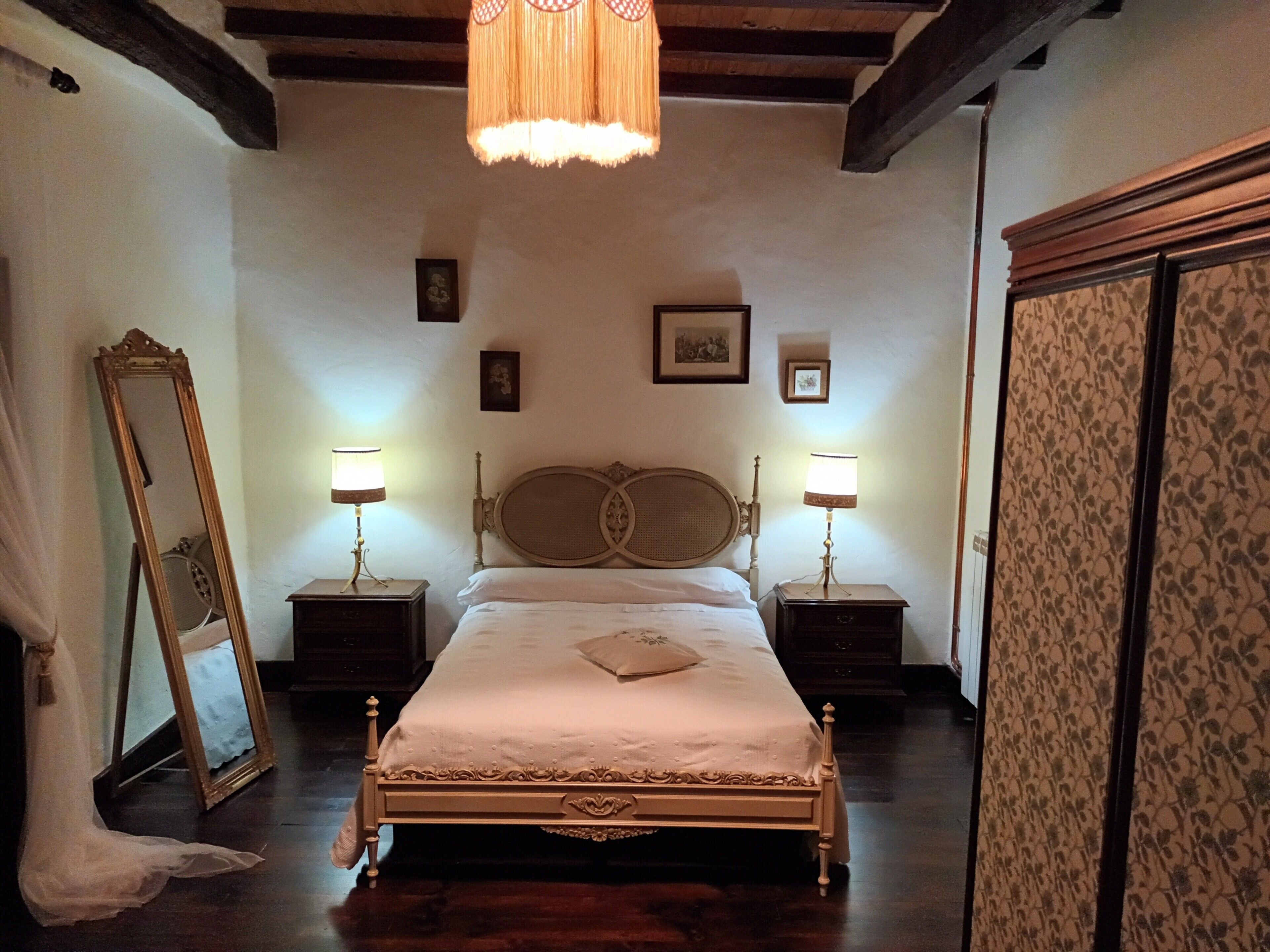 7 slaapkamers, een strijkplank/strijkijzer, gratis wifi, beddengoed