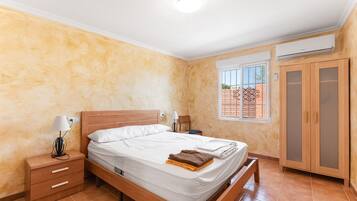 4 soverom, wi-fi (inkludert) og sengetøy