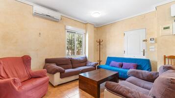 TV, DVD-spiller og bordtennis