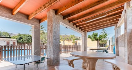 Country House 'La Romana' with Private Pool, Wi-Fi and Air Conditioning