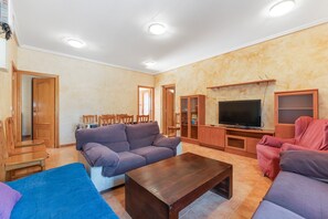 TV, DVD-spiller og bordtennis