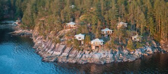 Oceanfront Luxury Tenthouse B